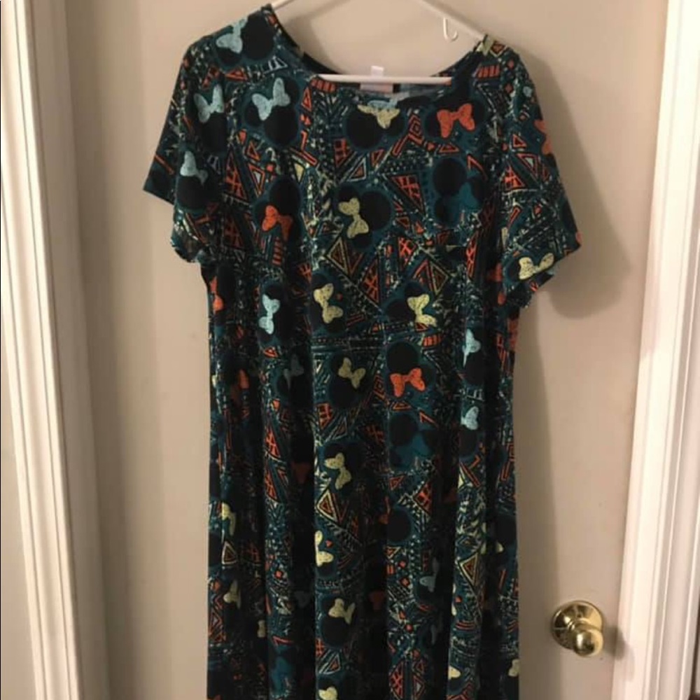 Lularoe L Disney Carly